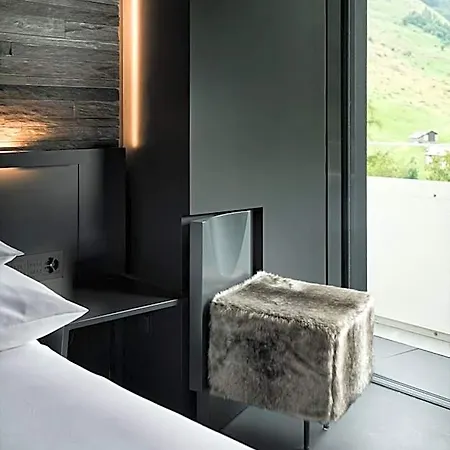 7132 House Of Architects 4*